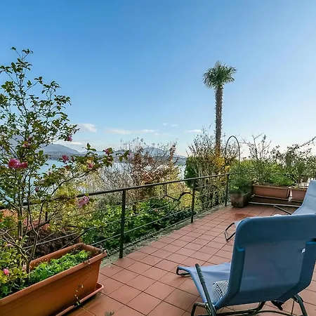 Infinity Maggiore View - Happy